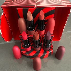 MAC LIPSTICK KIT - HYPNOTIZING HOLIDAY - MISTLETOE MATTE POWDER KISS - 5 COLOURS